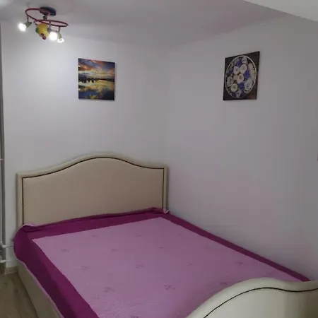 Affittacamere Efor 3*